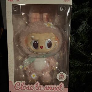 15 inch Mokoko Close to Sweet